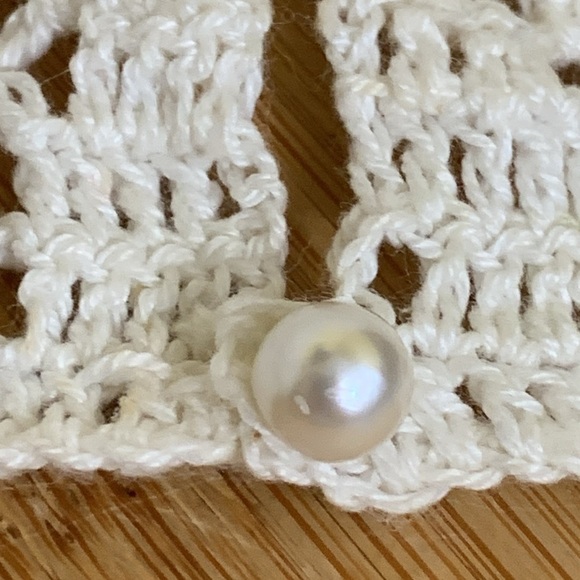 1980's Vintage Handmade Crochet Pearl White Round Yoke Collar - Picture 11 of 17